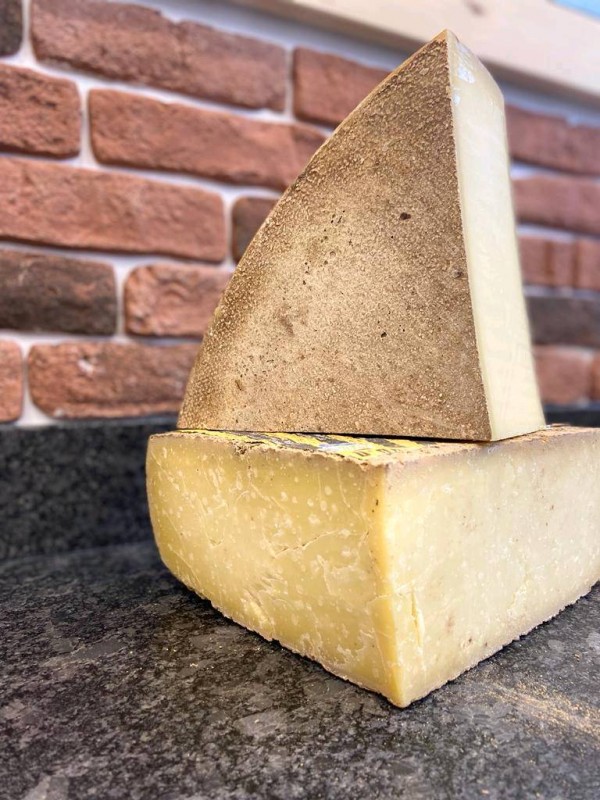 Acheter du Comté affinage 12, 24, 36 mois à la coupe proche d'Aix-en-Provence et Marseille